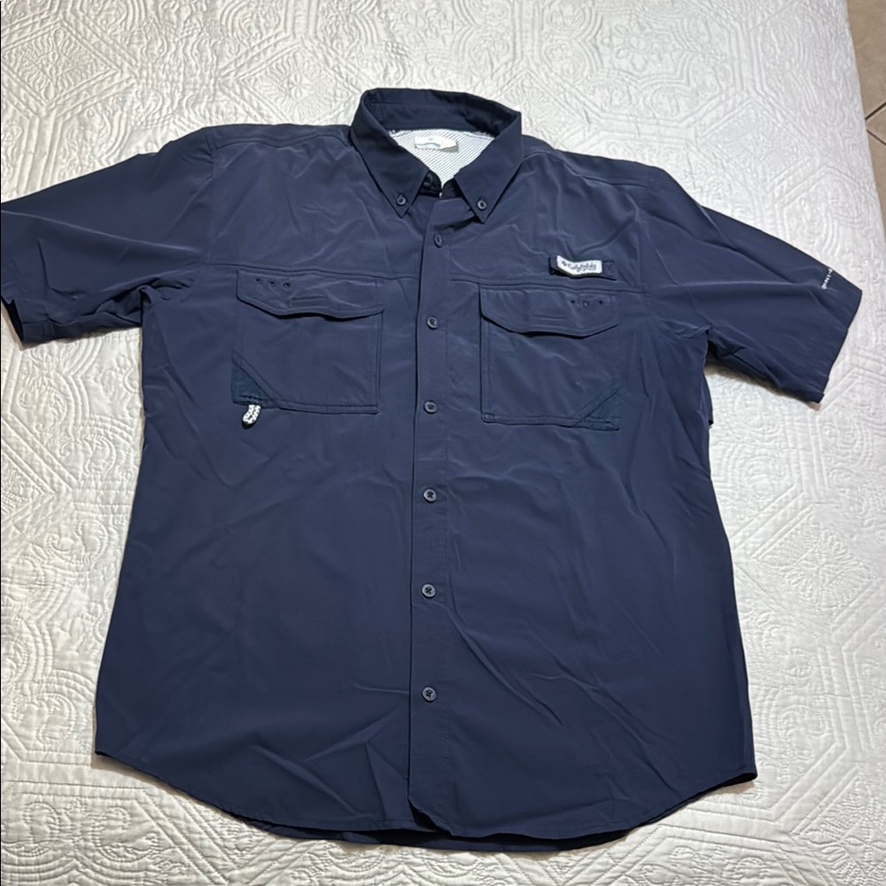 Columbia Men's Navy short sleeve Shirt